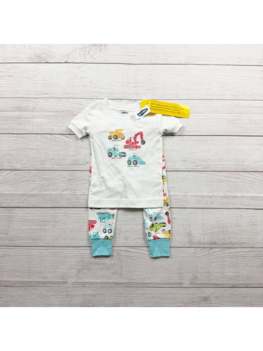 Old Navy Toddler Boys Construction Print Pajama Set NWT 12-18 Months